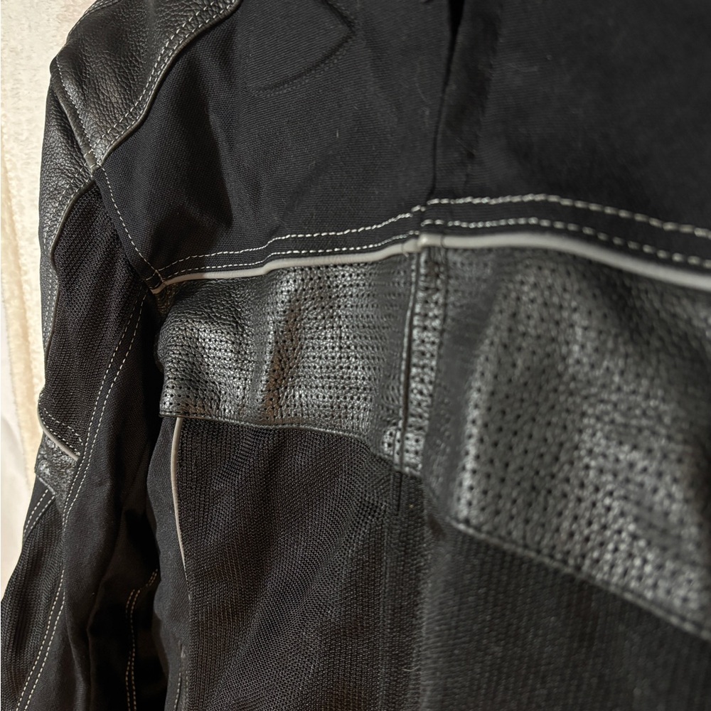 Men's Black Performance Jacket - Picture 2 of 10